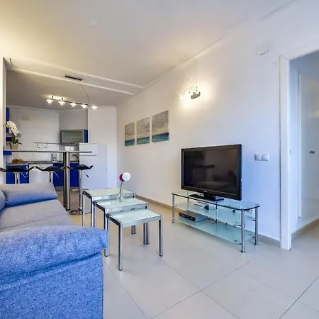 Guzman - Calalga Apartment *